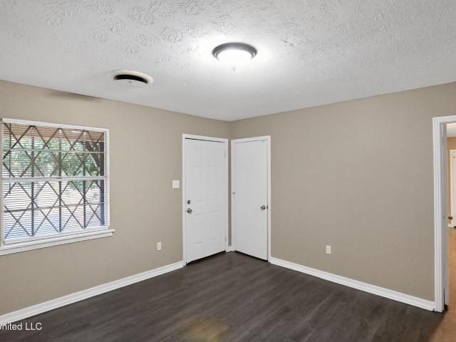 House for sale in Queens-Magnolia Terrace, Jackson