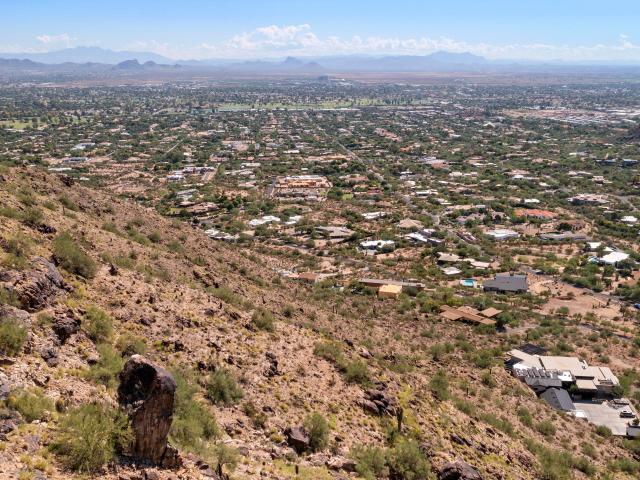 Land for sale in Paradise Valley, Arizona