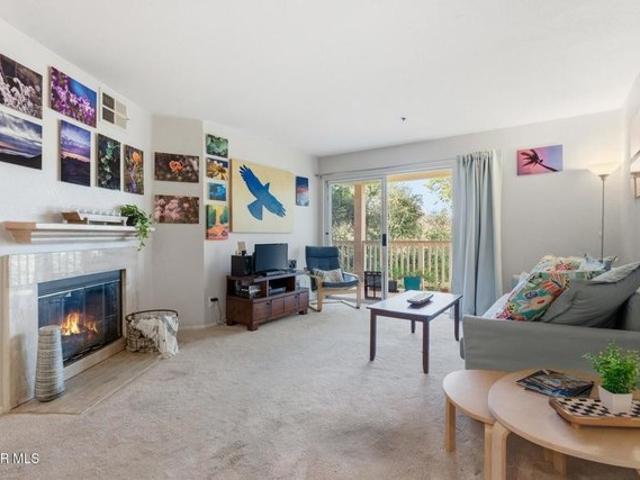 Condo for sale in Oak Park, California