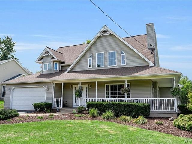 House for sale in Niagara, New York