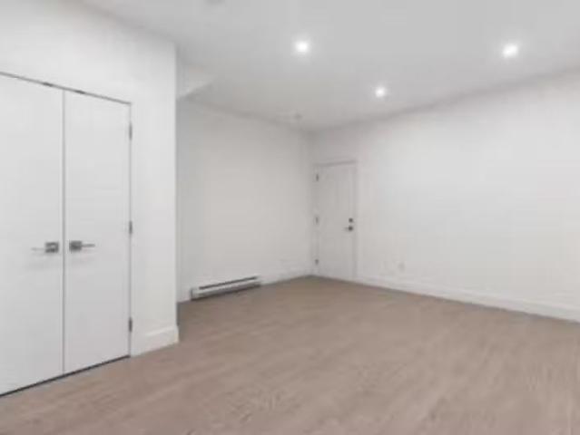 Condo for rent in North Vancouver, British Columbia