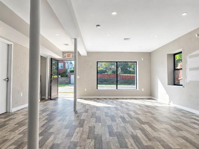Property for rent in Glenwood, New York