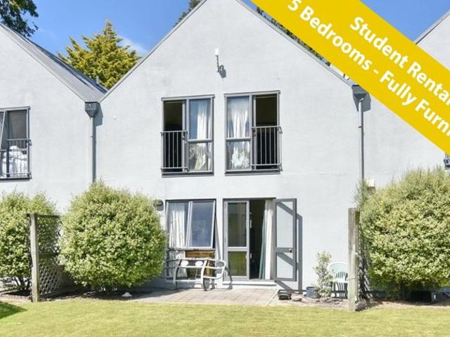 House for rent in Chaslands, Canterbury