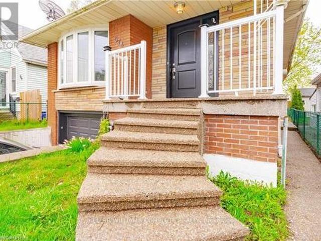 House for rent in Ancaster, Ontario