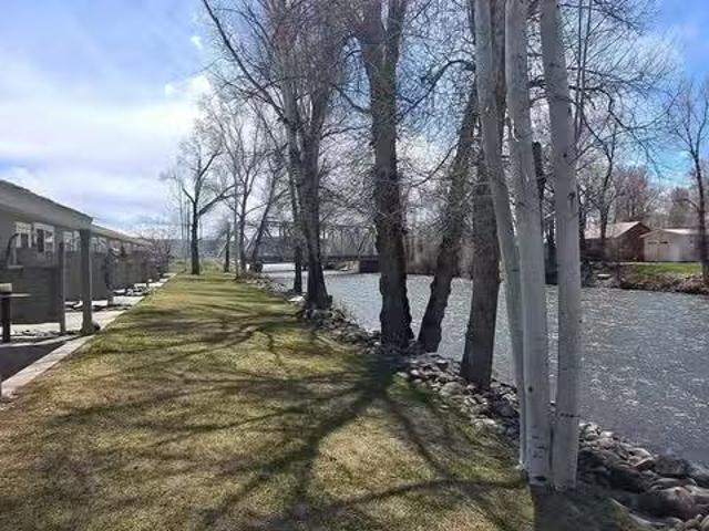 Condo for rent in Montrose