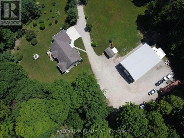 House for sale in Ontario