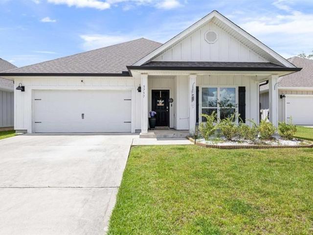 House for sale in Pace, Florida