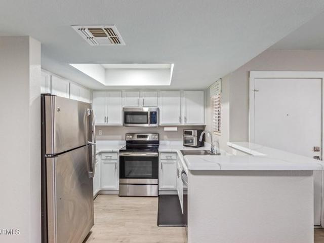 Townhouse for sale in Glendale, Arizona