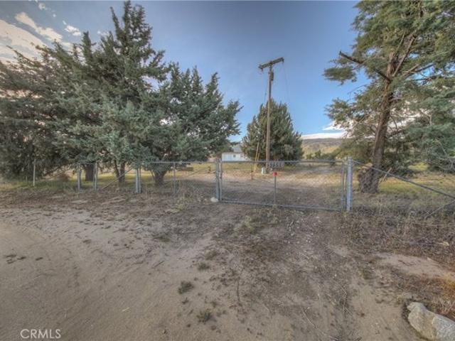 House for sale in Anza, California
