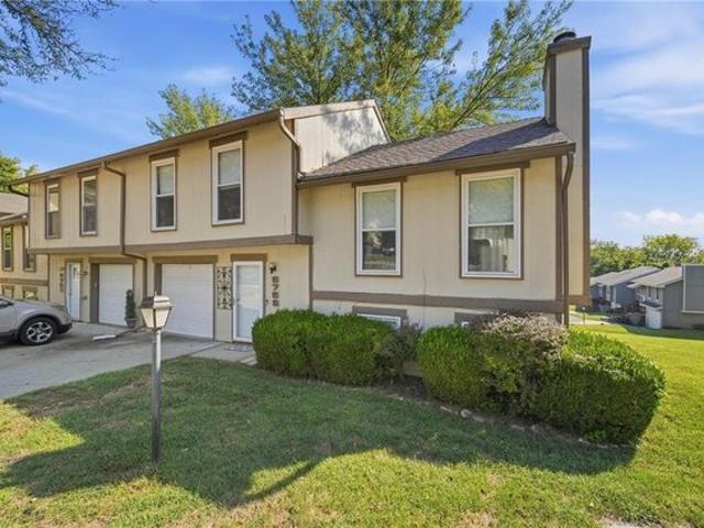 Townhouse for sale in Kansas City, Missouri