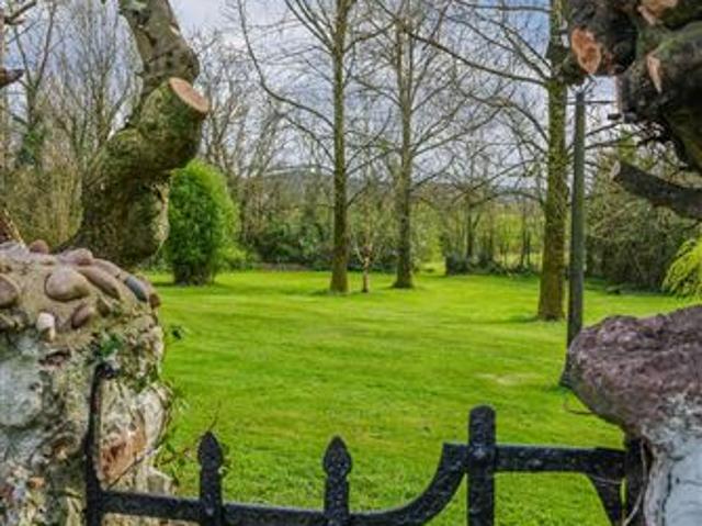 Detached House for sale in Loch Garman, North Tipperary