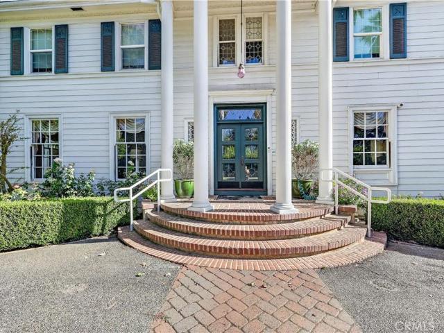 Commercial for sale in Victoria Gables, Merced