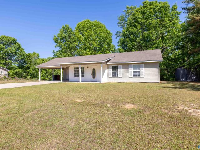 House for sale in Hamilton, Alabama