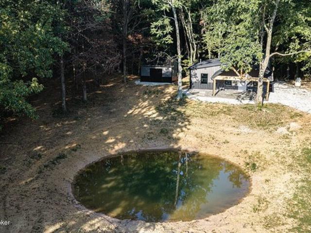 House for sale in Summer Shade, Metcalfe County