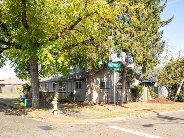 House for sale in Harrisburg, Linn County