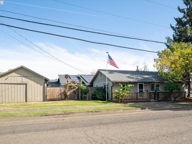 House for sale in Harrisburg, Linn County