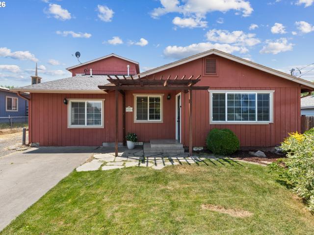 House for sale in Oregonia