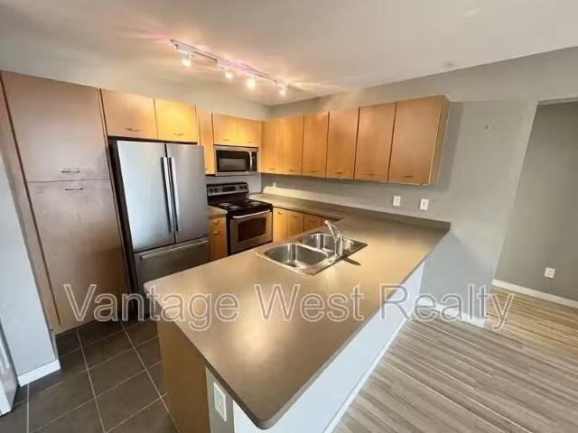 Condo for rent in Winfield, British Columbia
