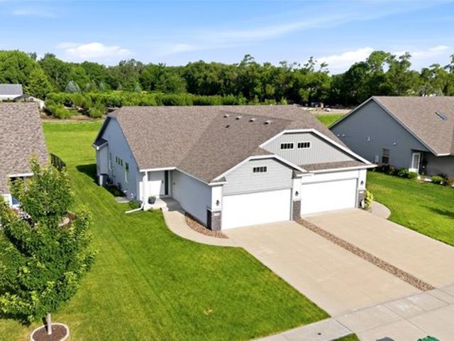 Townhouse for sale in Johnston, Iowa