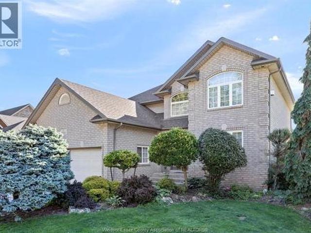 House for sale in Ontario