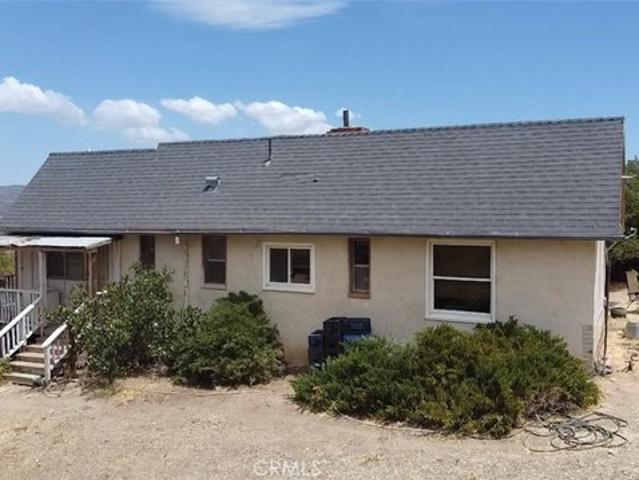 House for sale in Anza, California