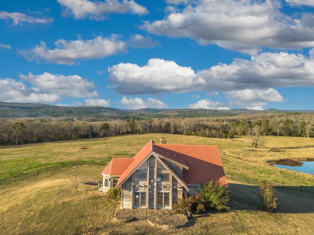 House for sale in Ark