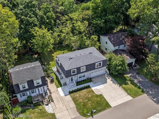 House for sale in West Bloomfield, Michigan