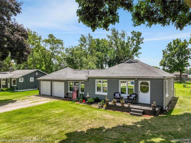 House for sale in Waterford, Michigan