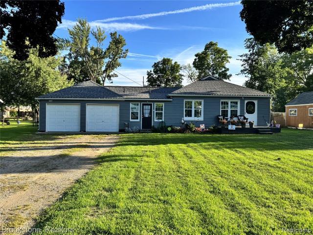 House for sale in Waterford, Michigan