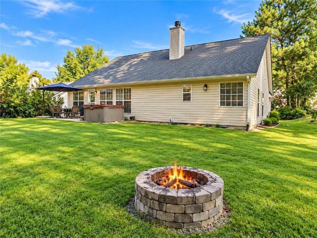 House for sale in Northwest Harbor, Buford