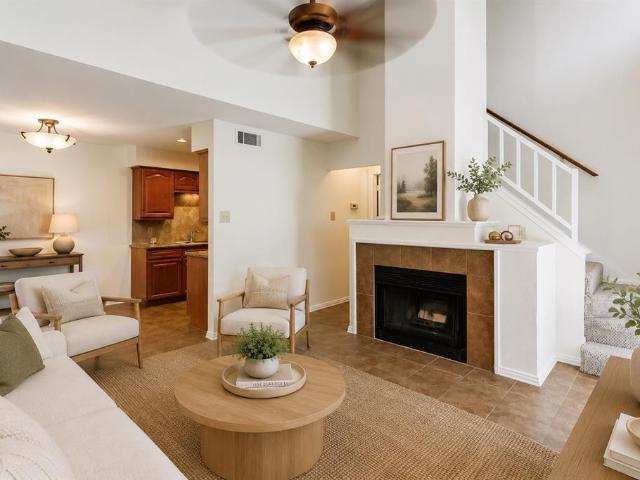 Townhouse for sale in Benbrook, Texas