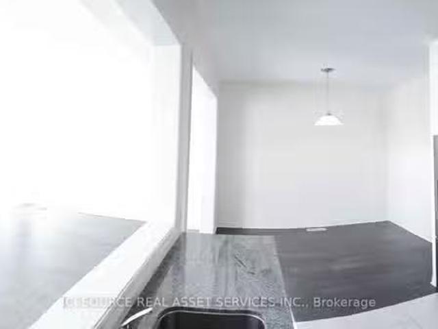 Condo for rent in Ancaster