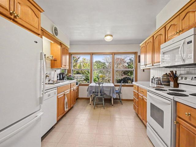 House for sale in Kentwood, Kent County