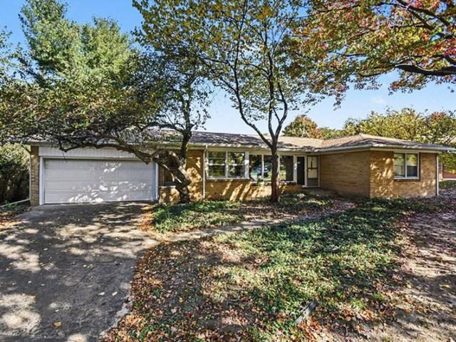 House for sale in Kentwood, Kent County