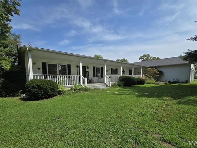 House for sale in Alhambra, Illinois