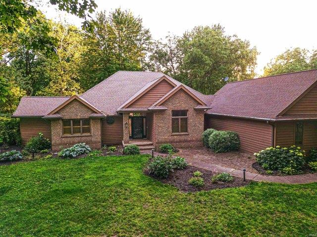 House for sale in Leesburg, Indiana