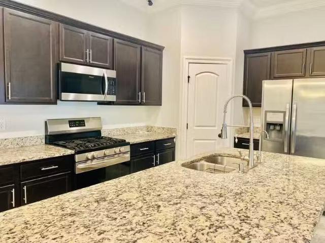 House for rent in Lafayette