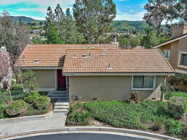 Townhouse for sale in Oak Park, California