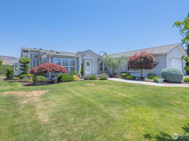 House for sale in East Wenatchee