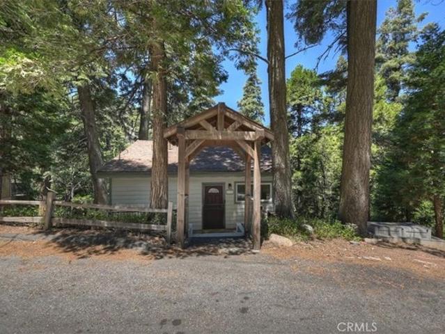 House for sale in Cedar Glen, California