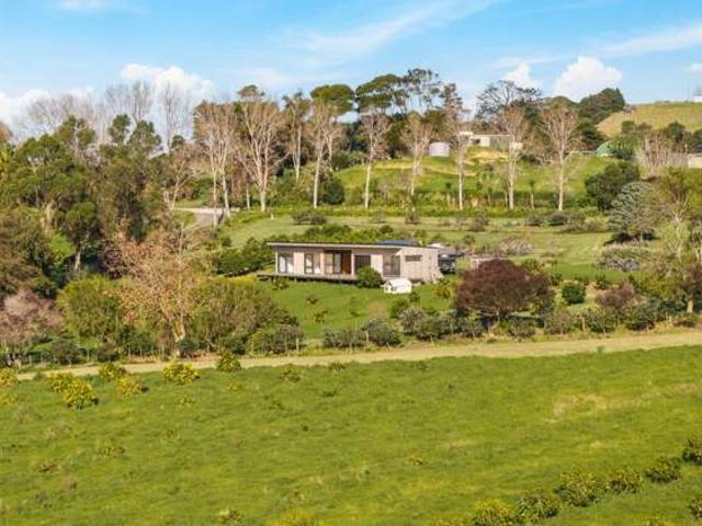 House for sale in Snells Beach