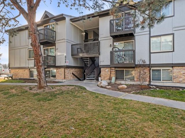 Condo for sale in Murray, Utah