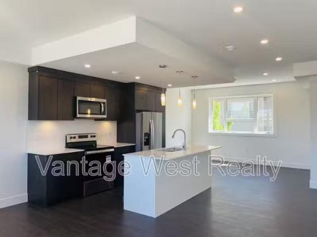 Condo for rent in Winfield, British Columbia