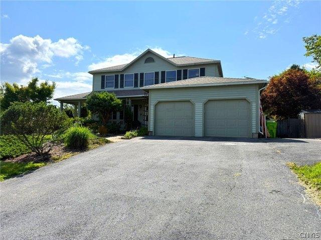 House for sale in Jamesville, New York