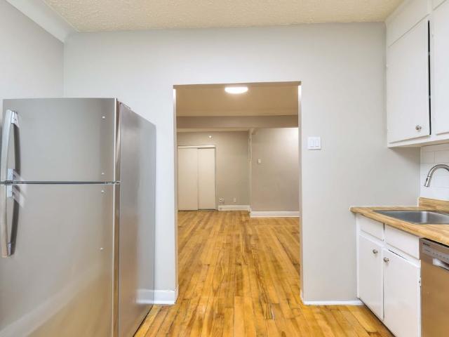 Apartment for rent in Côte-des-Neiges–Notre-Dame-de-Grâce, Montréal