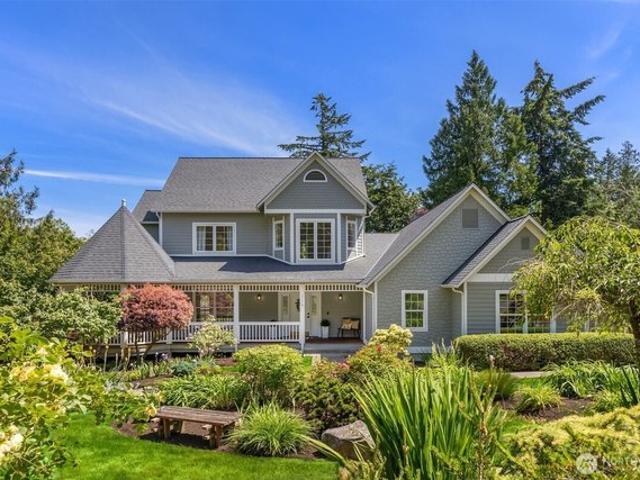 House for sale in Bainbridge Island, Washington