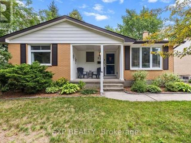 House for sale in Strathroy-caradoc, Ontario
