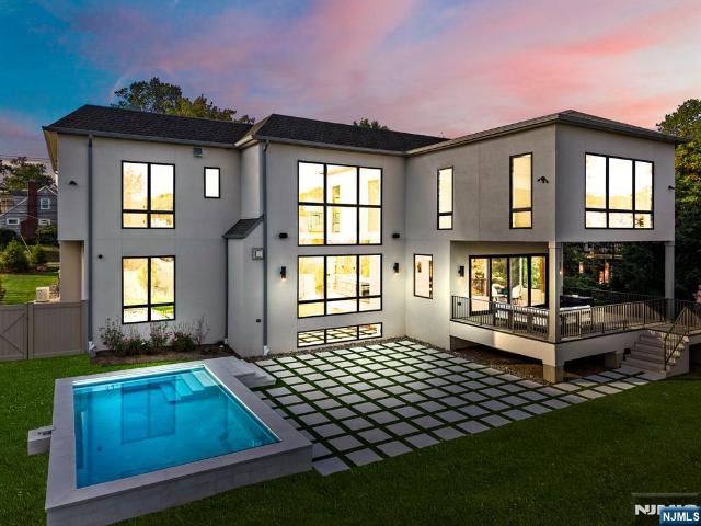 Property for rent in Englewood Cliffs, New Jersey