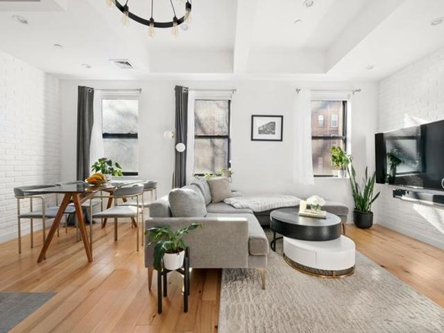 Condo for sale in Arverne, New York