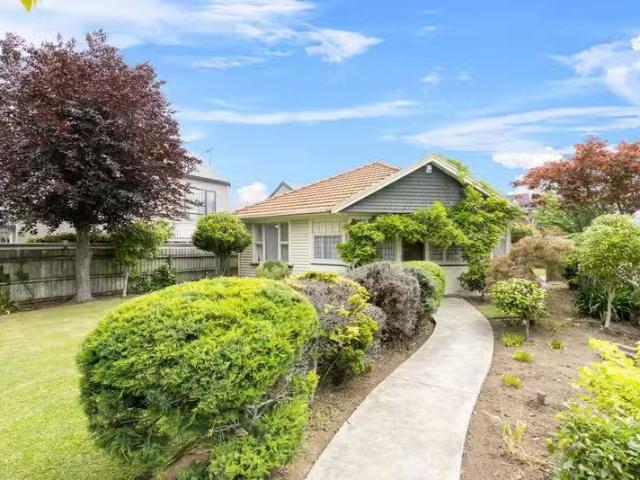 House for sale in Saint Albans, Canterbury